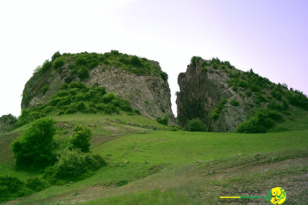 مجموعه تاریخی «بشکافته سنگ ملومه» به بخش خصوصی واگذار می‌شود