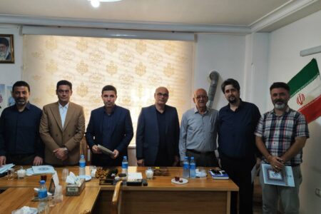 آموزگار، رئیس شورای اسلامی شهر رودبنه تشریح کرد:از آغاز پروژه‌های آسفالت تا تعیین تکلیف اراضی بلاتکلیف